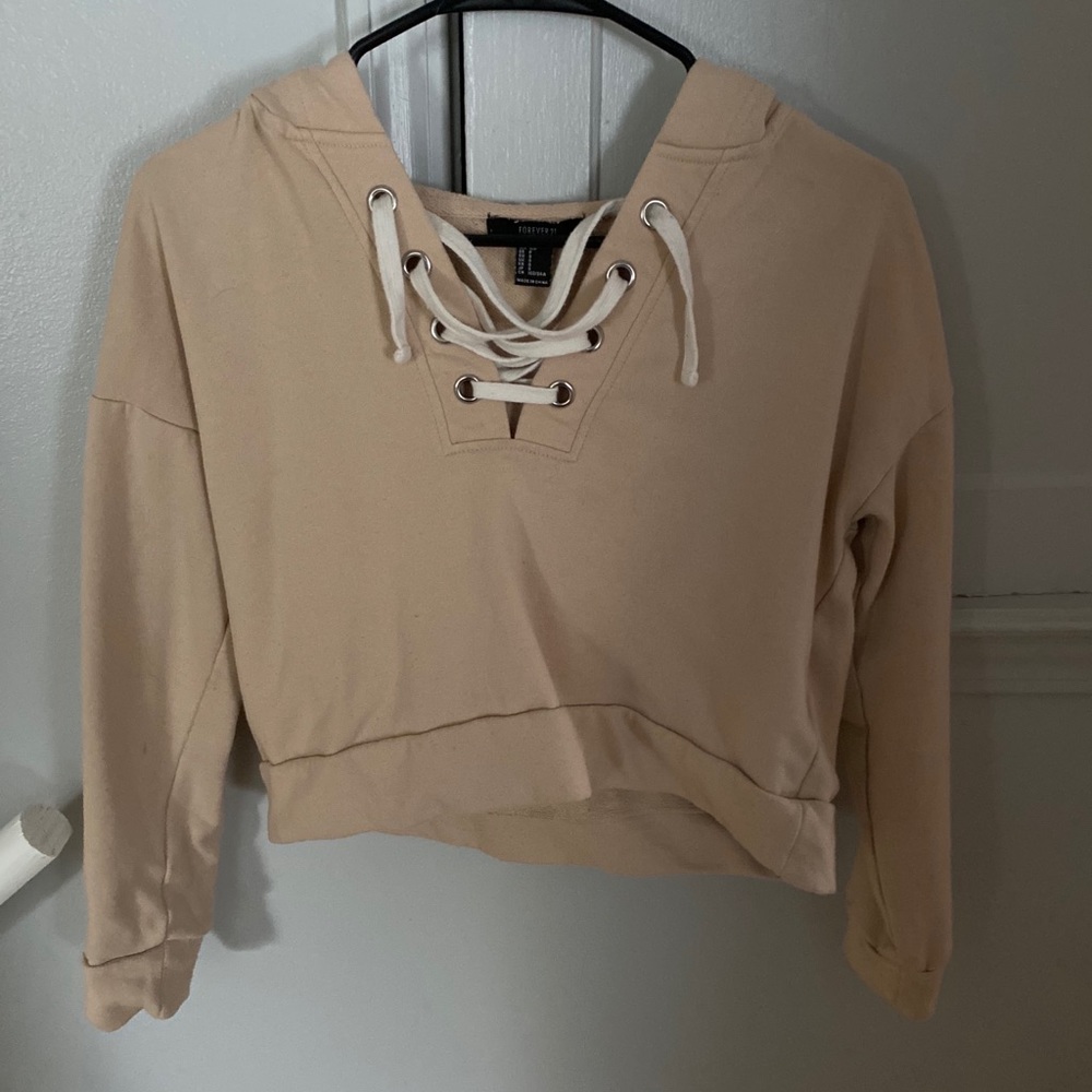 cropped sweatshirt